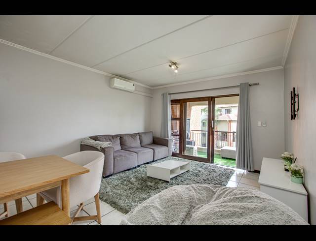 2 BEDROOM APARTMENT FOR SALE IN SUNNINGHILL